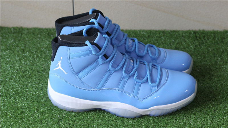 Air Jordan 11 Retro Pantone Blue